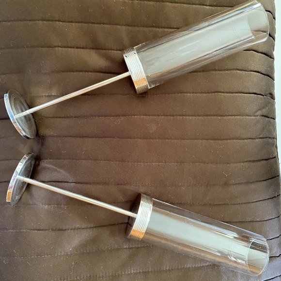 PAIR OF CANDLE HOLDER SILVER PLATE VERA WANG - Picture 1 of 3